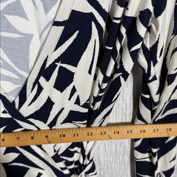 Boden 'Navy Willow' Wrap Dress size 8 petite - Picture 6 of 10